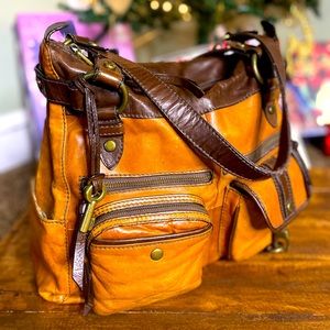 FOSSIL leather handbag in excellent condition!